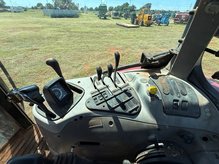 case-ih-mxu115-image-23