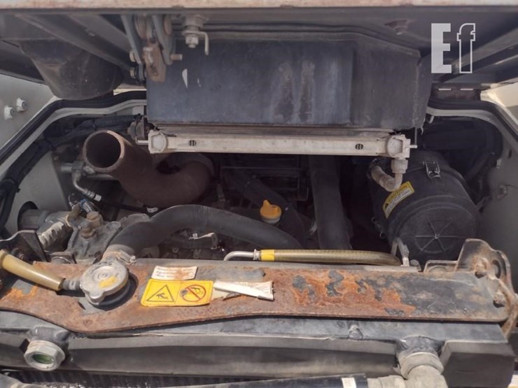 2019-takeuchi-tl6r-image-38
