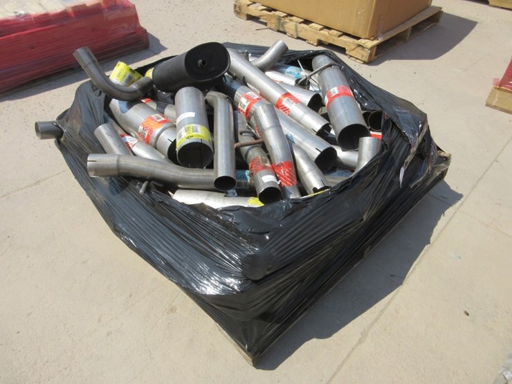 lot-of-misc-automotive-muffler/exhaust-parts-image-2