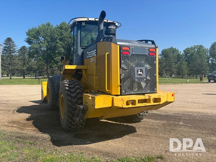 2015-deere-624k-image-10