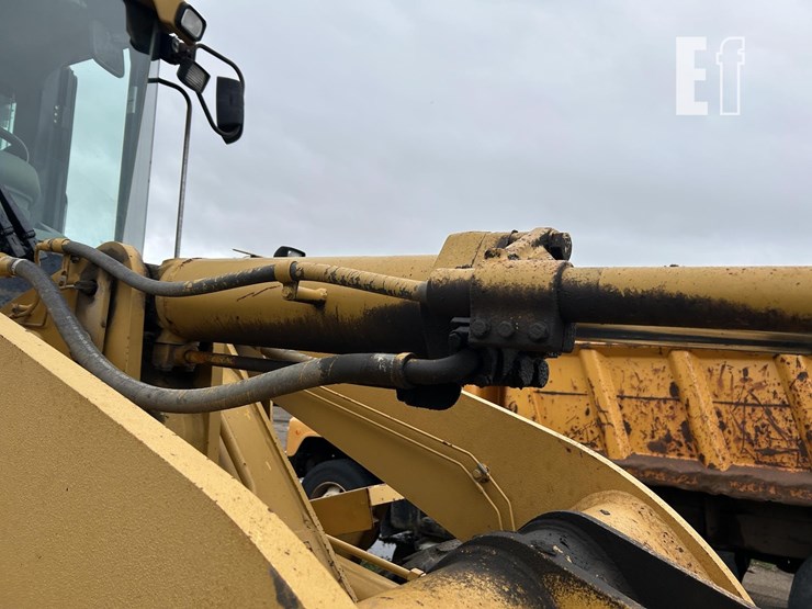 caterpillar-938g-image-31