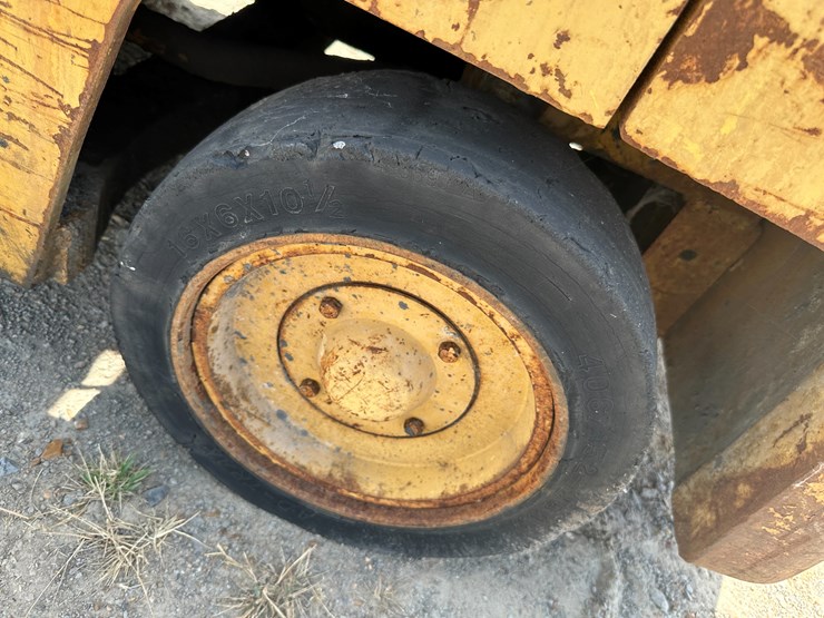 caterpillar-t50c-image-6