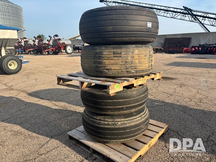 implement-tire-(dr11907)-image-2