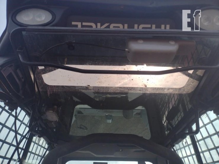 2017-takeuchi-tl12r2-image-14