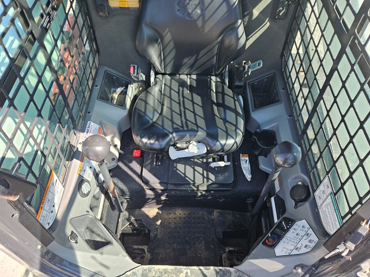 2015-bobcat-t590-image-9