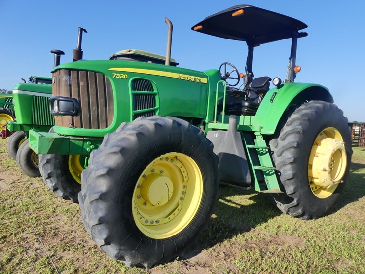 john-deere-7330-image-2
