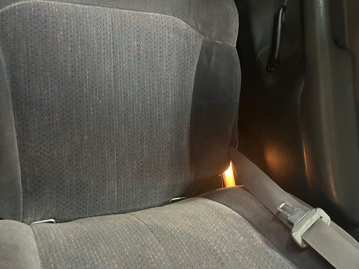 2000-chevrolet-1500-image-21