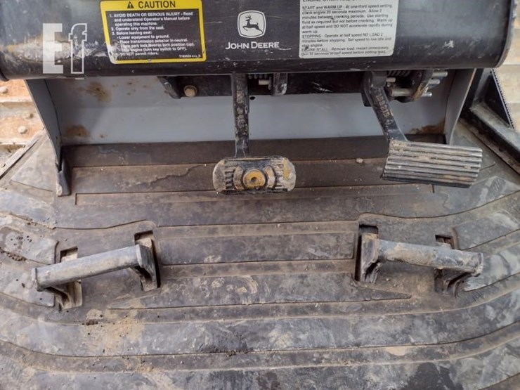 2004-deere-650h-xlt-image-12