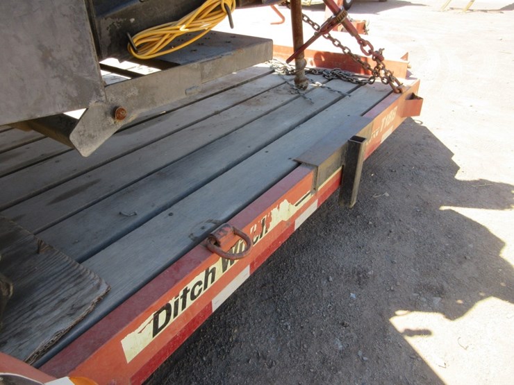 2013-ditch-witch-jt2020-image-8