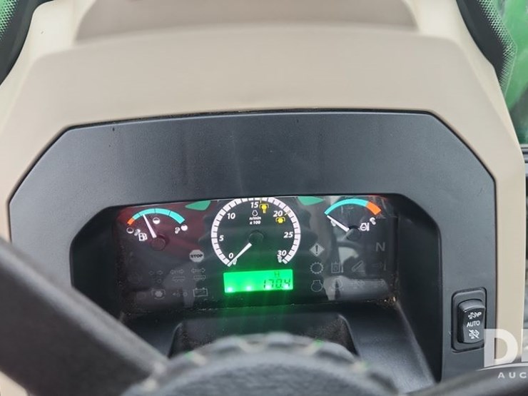 2021-john-deere-5075e-image-24