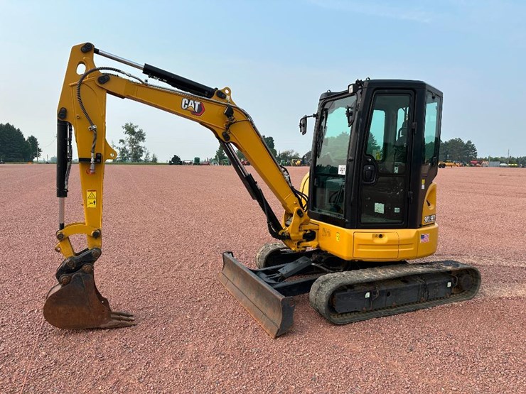 2020-caterpillar-303-image-1