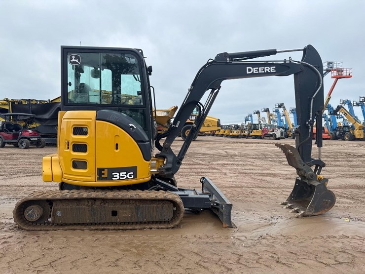 2020-deere-35g-image-6