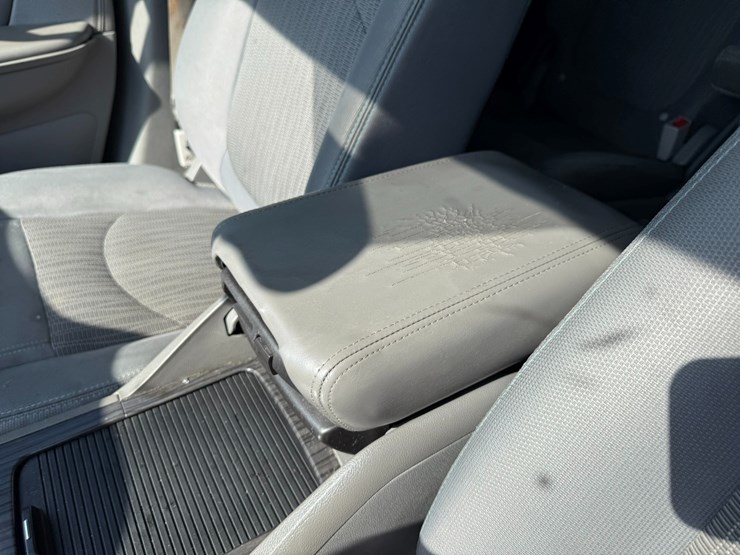 2013-chevrolet-traverse-image-38