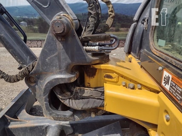 2022-deere-50g-image-27