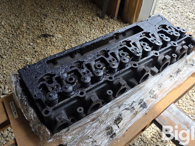 cummins-8.3-engine-head-image-7
