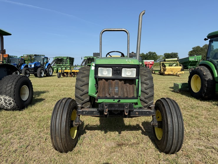 john-deere-5205-image-4