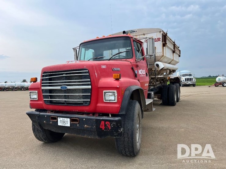 1995-ford-l9000-image-2