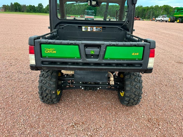 2022-john-deere-gator-image-20