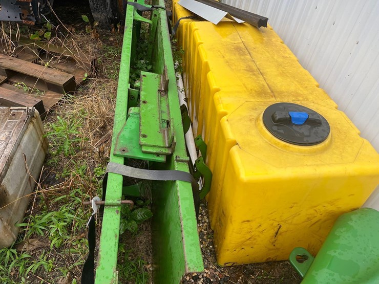 john-deere-tractor-spray-tanks-image-1