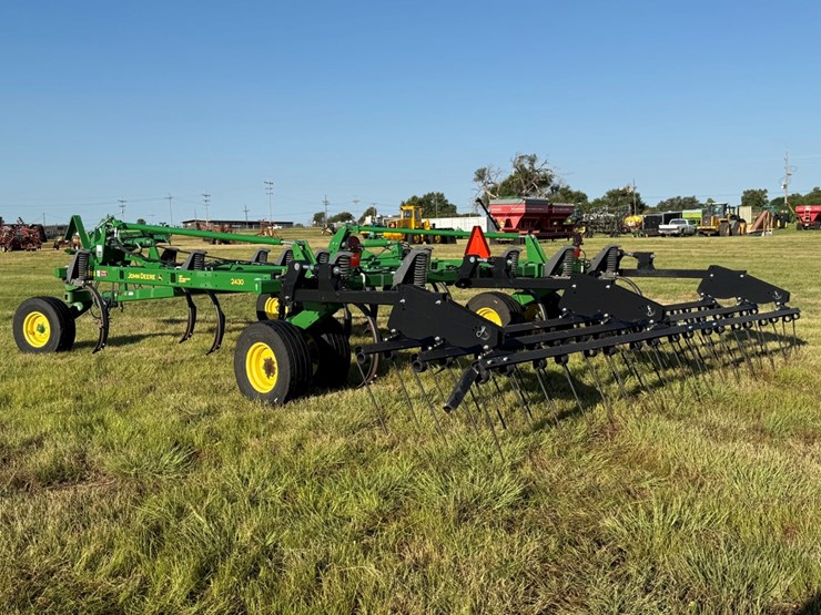 john-deere-2430-image-9