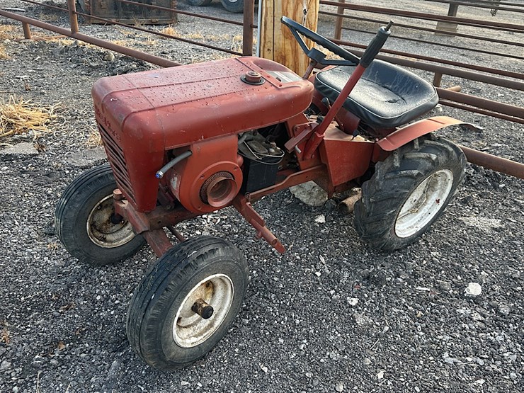 wheel-horse-654-garden-tractor-image-2