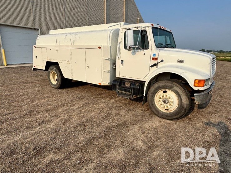 1996-international-4900-image-2