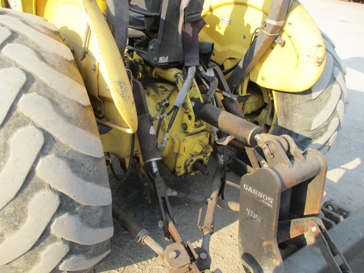 new-holland-545d-image-16