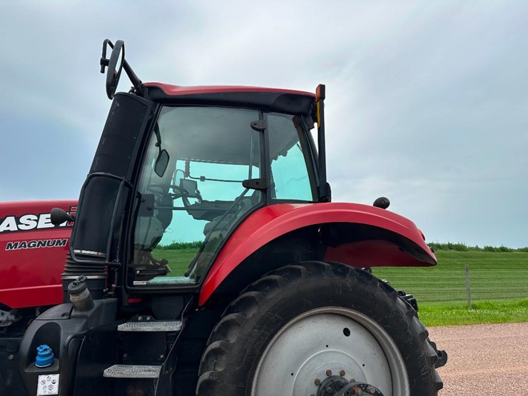 2017-case-ih-magnum-250-image-9