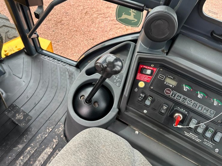 2006-deere-310sg-image-65