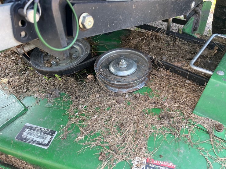 john-deere-3033r-image-40
