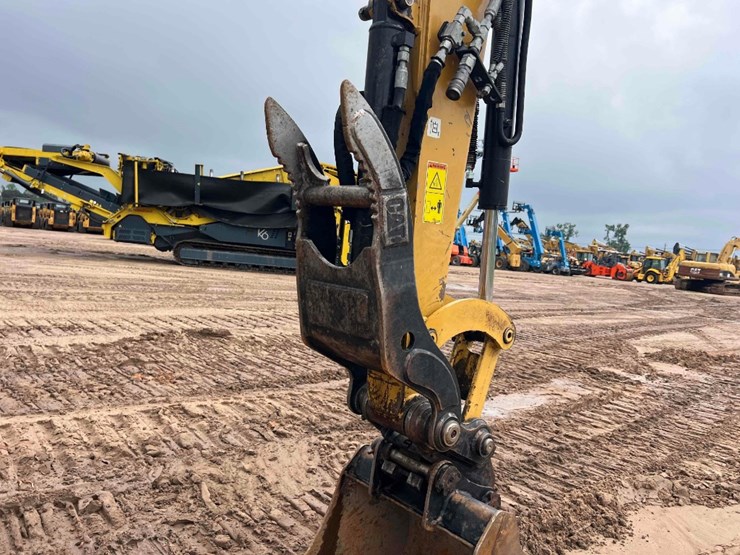 2022-caterpillar-305cr-image-12