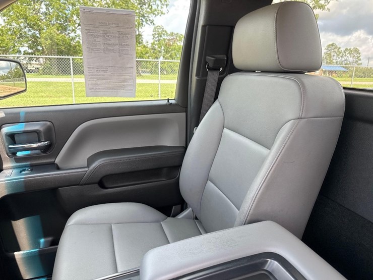 2018-chevrolet-silverado-image-27