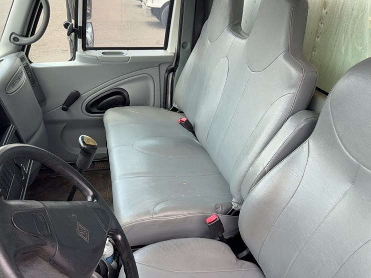 2006-international-durastar-4300-image-16