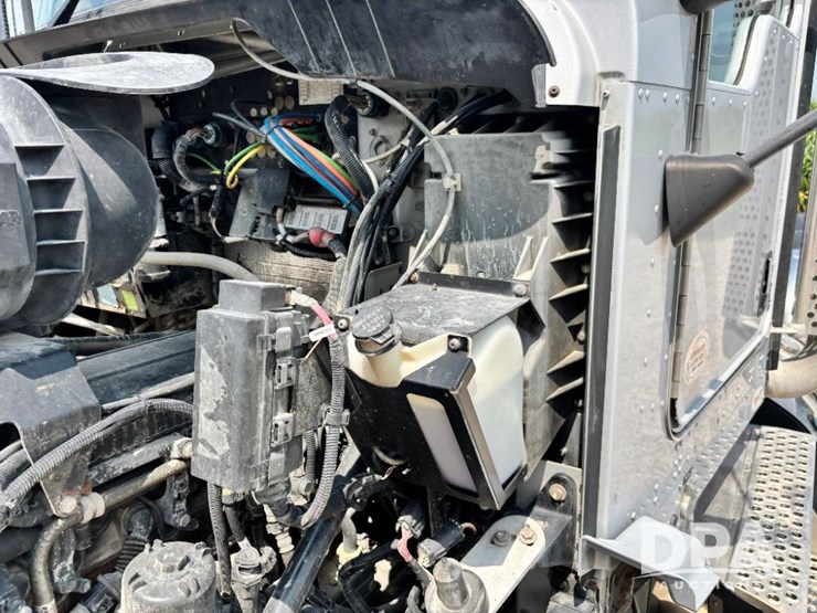 2014-kenworth-t660-image-71
