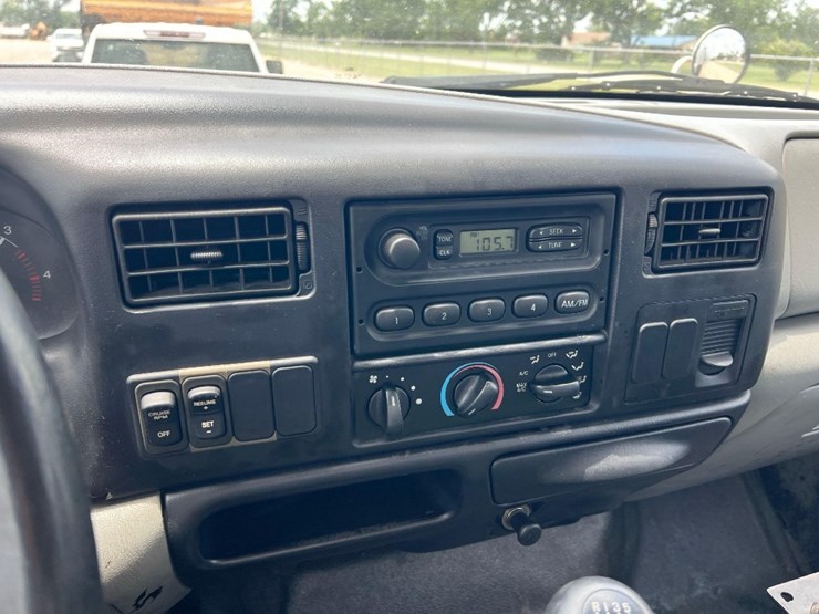 2008-ford-f750-xl-image-37