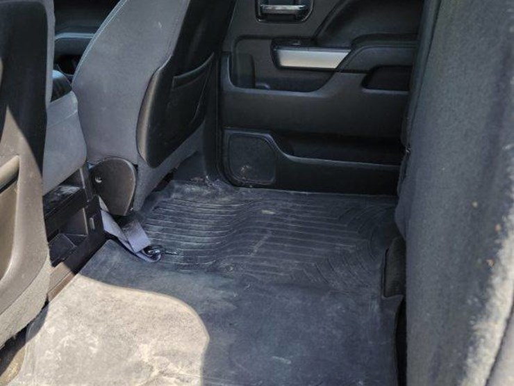 2015-chevrolet-silverado-1500-image-9