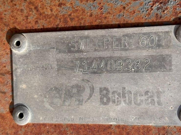 bobcat-broom-attachment-(gp11031)-image-12
