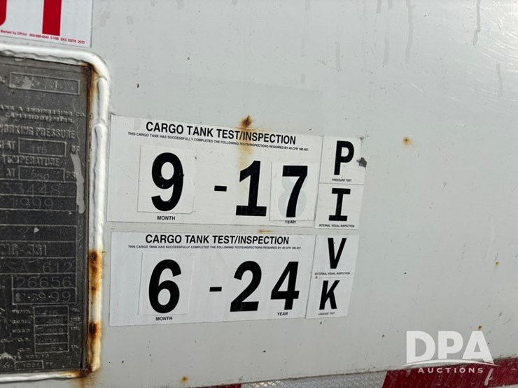 2013-peterbilt-337-image-39