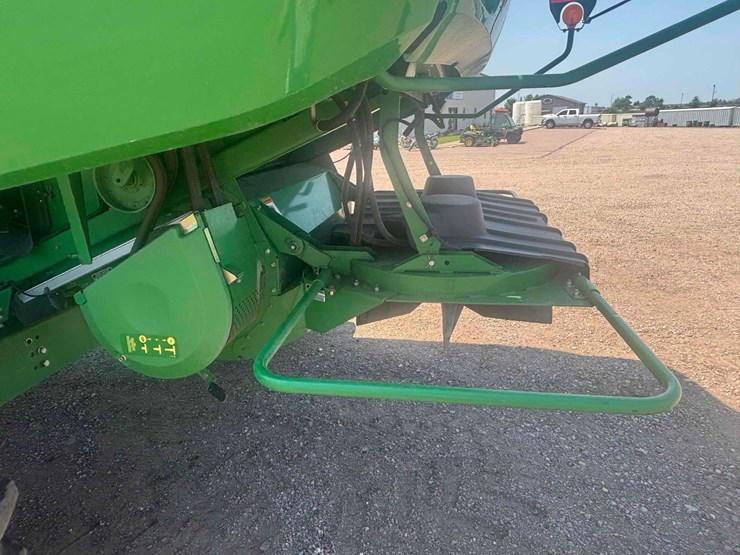 2013-john-deere-s680-image-16