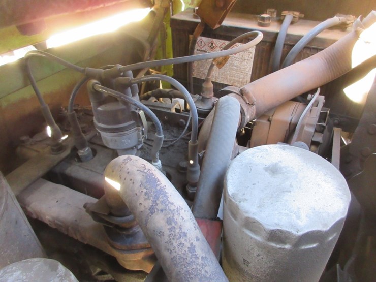 clark-c300-40-warehouse-forklift,-image-5