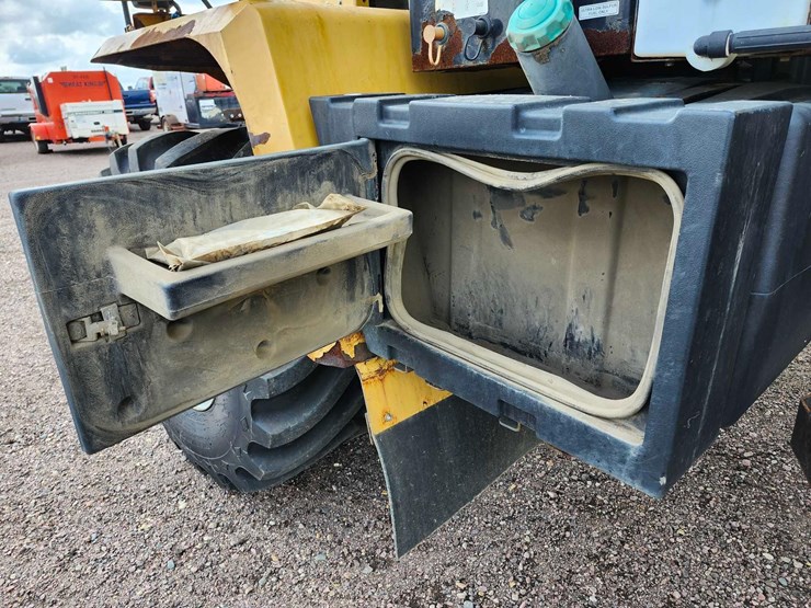 terra-gator-8400-applicator-image-17