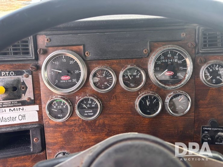 2000-peterbilt-357-image-92