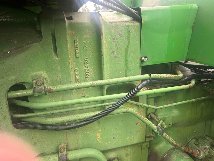 john-deere-8440-image-21
