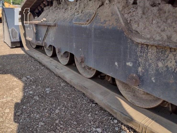 2020-bobcat-t650-image-25