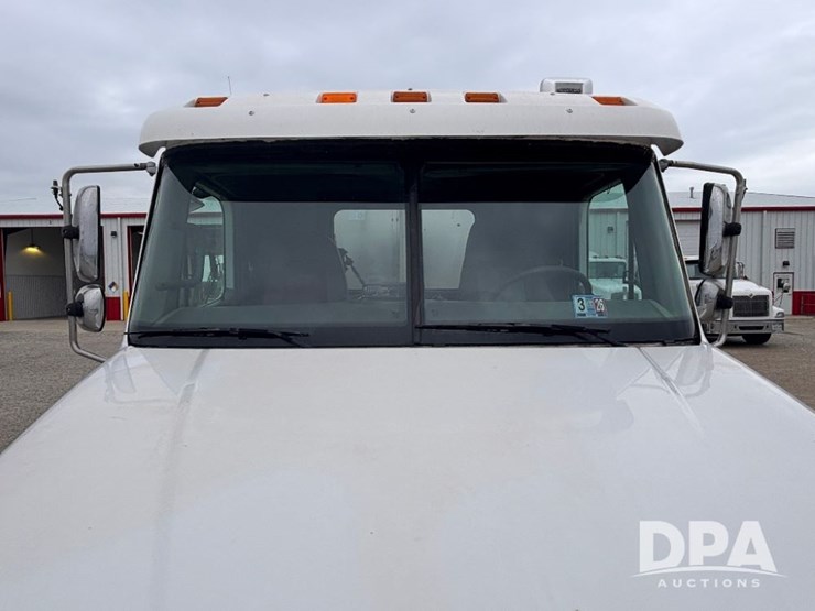 2006-freightliner-columbia-truck-(gp11008,-unit-414)-image-28