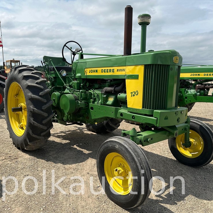 JOHN DEERE 720