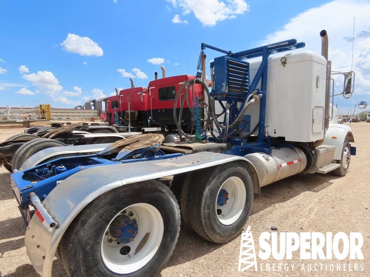 2016-peterbilt-365-image-4