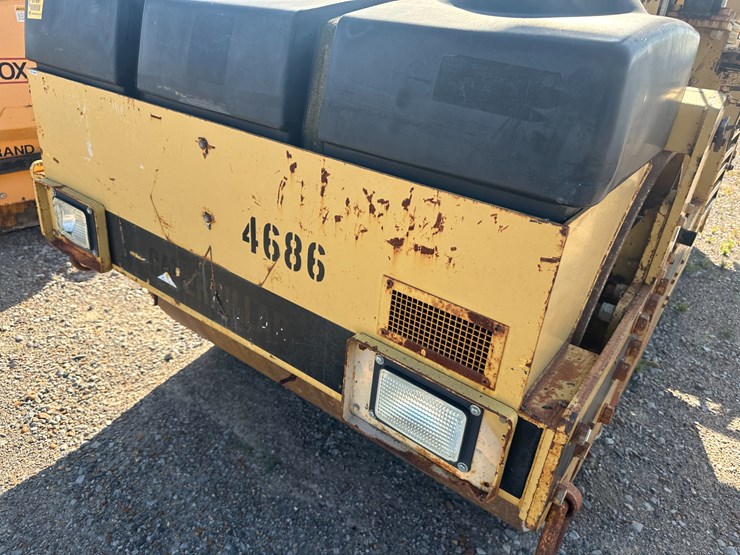 caterpillar-cb-434-image-37