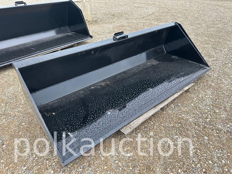 176---90"-bucket-w/-blade-image-1
