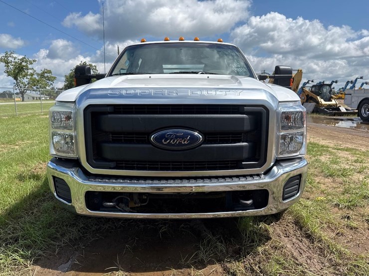 2016-ford-f350-xl-image-3